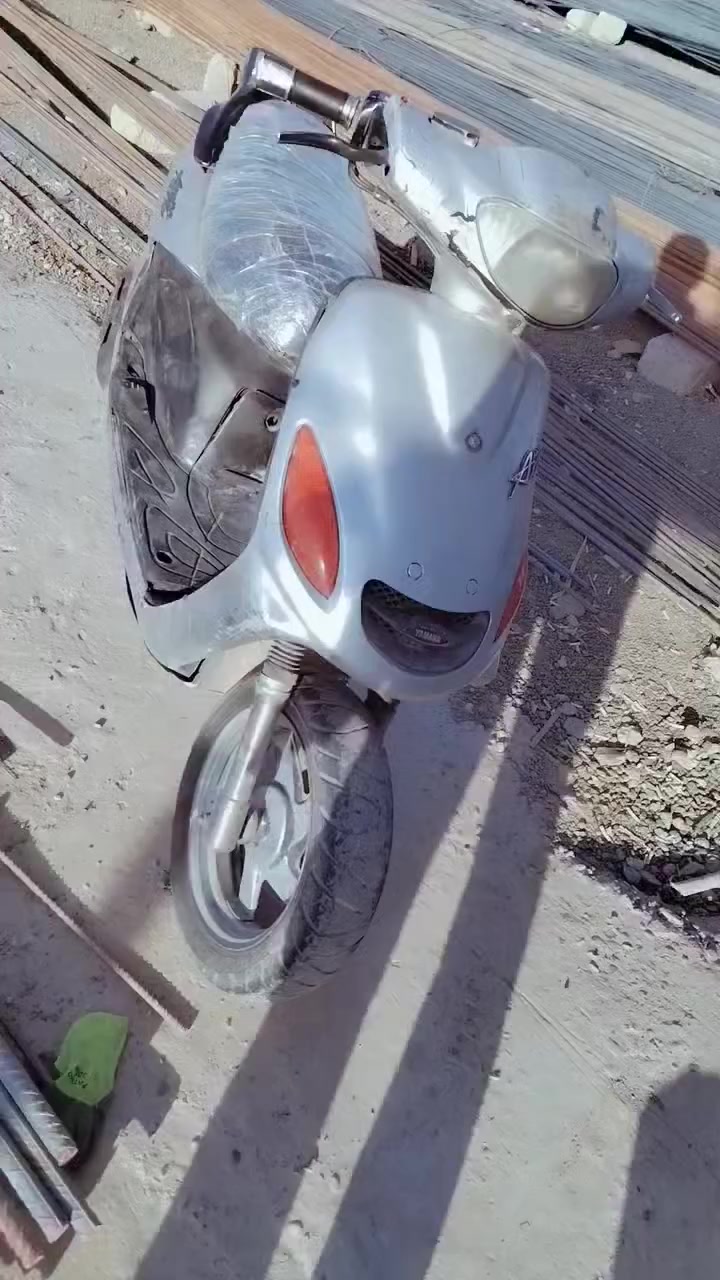 شباب مو طورين لل بيع واحد لكزز واحد بوتين ما عد اطلع بيهن من البرد وصارلي شهر من عايفه مصار جثير من معمرات ول نضافه جدامك ابيع هن فحم بس هنه بس يعوزهن بانزين ول بوتين كليج يجلب متوازي عليهن لومه متواتزي ما ابيعهن ادفع سعر بيهن وتعال اخذهن فحم ابيعهن رجاان لاتكسر بل سعر


**إذا كنت صاحب هذا الإعلان وتريد حذفه لأي سبب، رجاءا أرسل رسالة إلى الدعم الفني**