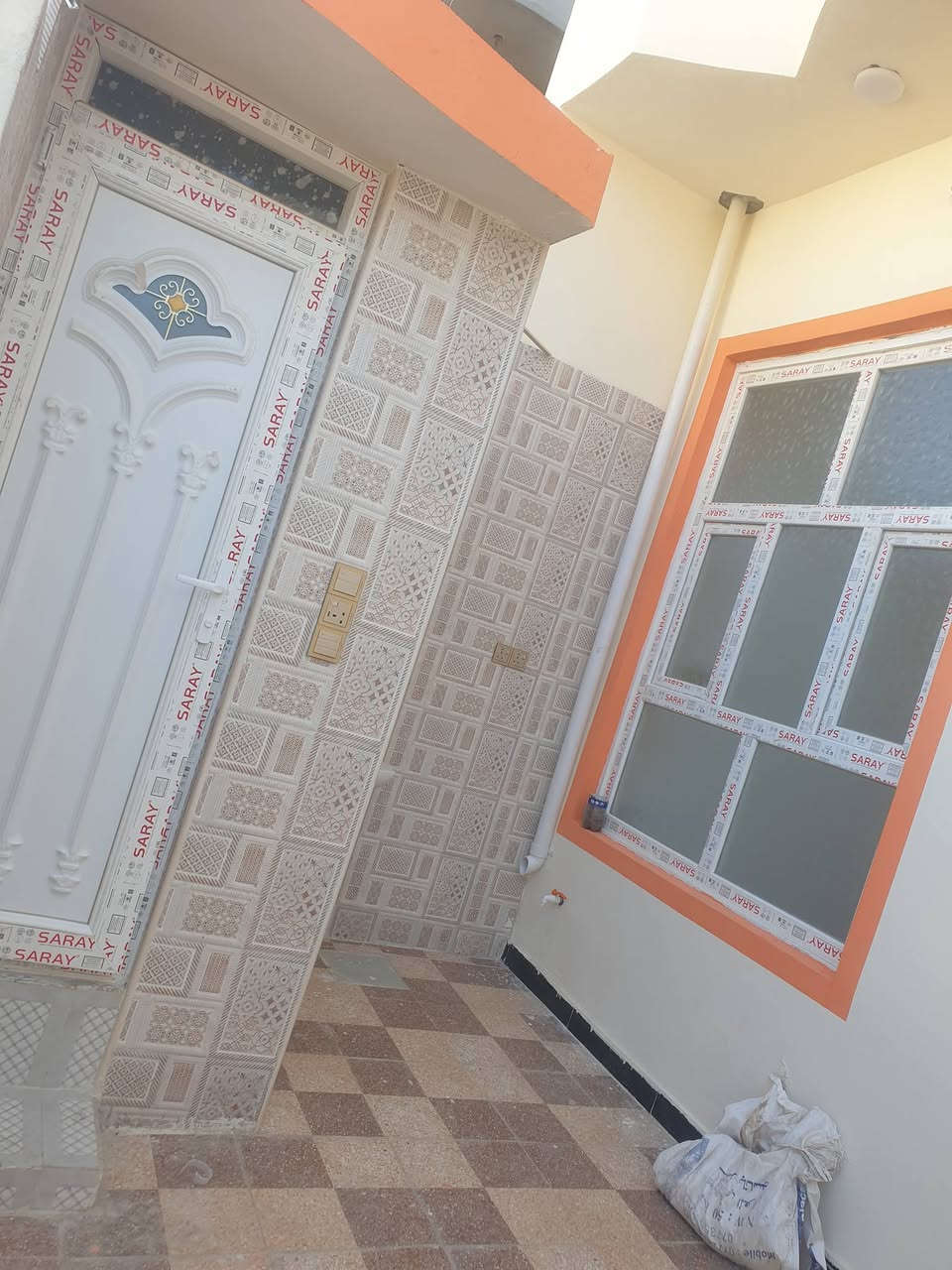 مكلف 
بنشر بيت ١٠٠متر بناءا حديث موقع أم العظام قريب على شارع العام مقابيل مستشفى الرازي خدمات تبليط وماء خطين السعر ٥٥ مليون واكدر اخلي شي بسيط من الفلوس إلي فلوسه مكامله كلشي بل إتفاق الاستفسار ع رقم ***********
