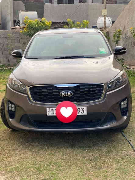 السلام عليكم سورنتو ١٩ وارد امريكي
محرك ٤ سلندر ٢٤٠٠ جي دي اي بيها منظومة غاز شادها بالدورة سنوية ل٢٠٢٠ فور ويل كشنات جلد جام اوتو رادار جانبي مانع ازلاق مثبت سرعة و ٤ انظمة سياقة ٧ راكب رقم انكليزي تحويل ثاني يوم حادثها بامريكا الباب خلف السائق معمر ماشيه ٨٣ الف ميل استخدام شخصي مكفولة السيارة السعر ١٨٧ 

*********** عنواني بغداد غير متواجد على الفيس
