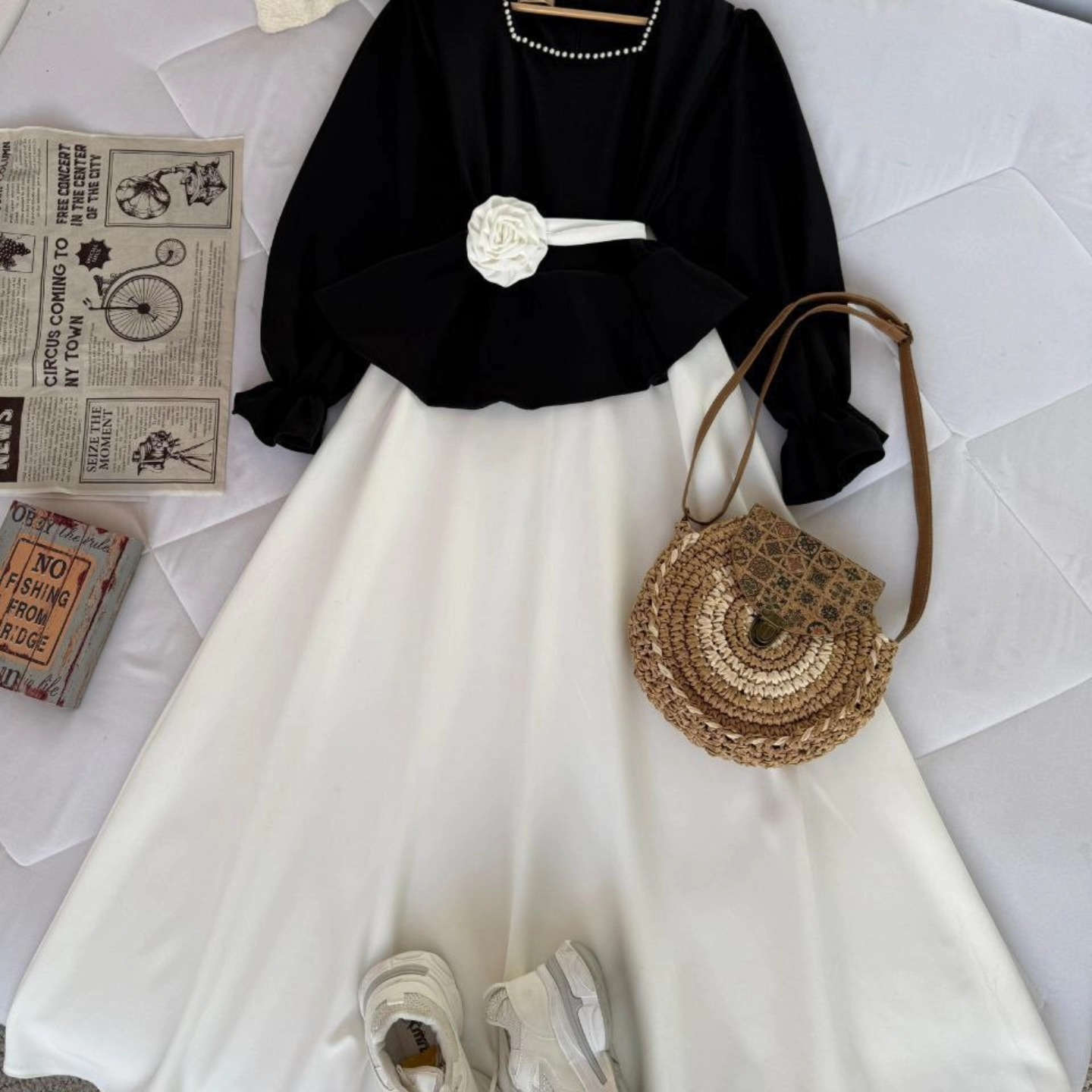 فستان متصل❤‍🩹
السعر؟؟؟؟ 
خامة هوريم دابل تركي
38-40-42-44-46-48


**إذا كنت صاحب هذا الإعلان وتريد حذفه لأي سبب، رجاءا أرسل رسالة إلى الدعم الفني**