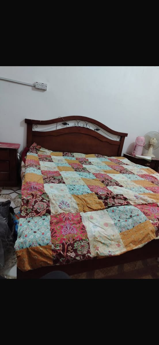 سلام عليكم غرفه اخشاب البيع كويتي السعر 450 الرقم *********** المكان بصره تنومه
