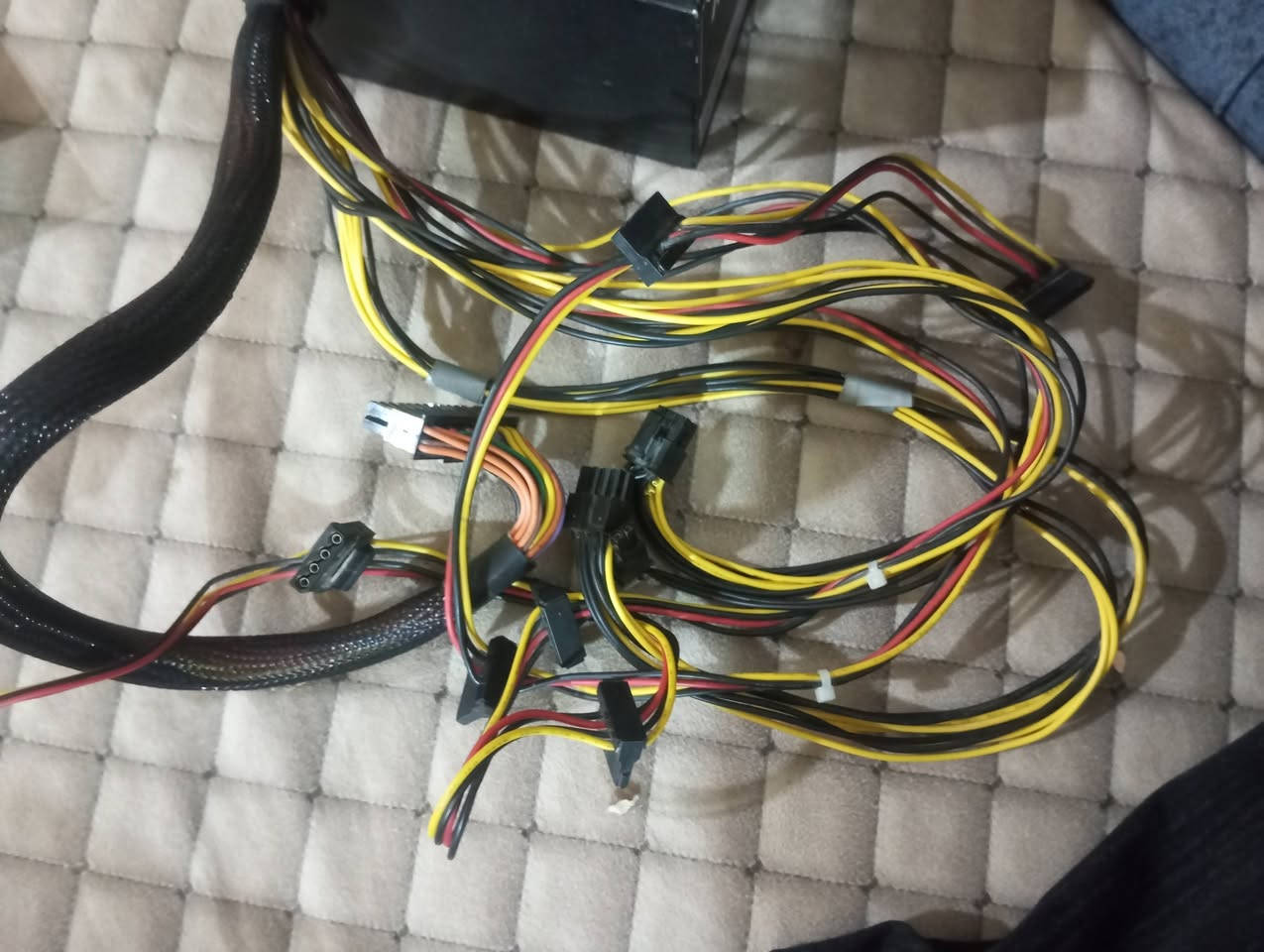 سلام عليكم باور سبلاي650 واط للبيع مستخدم قليل الباور بحاله ممتازه سعر40 معه التوصيل رقمي***********
