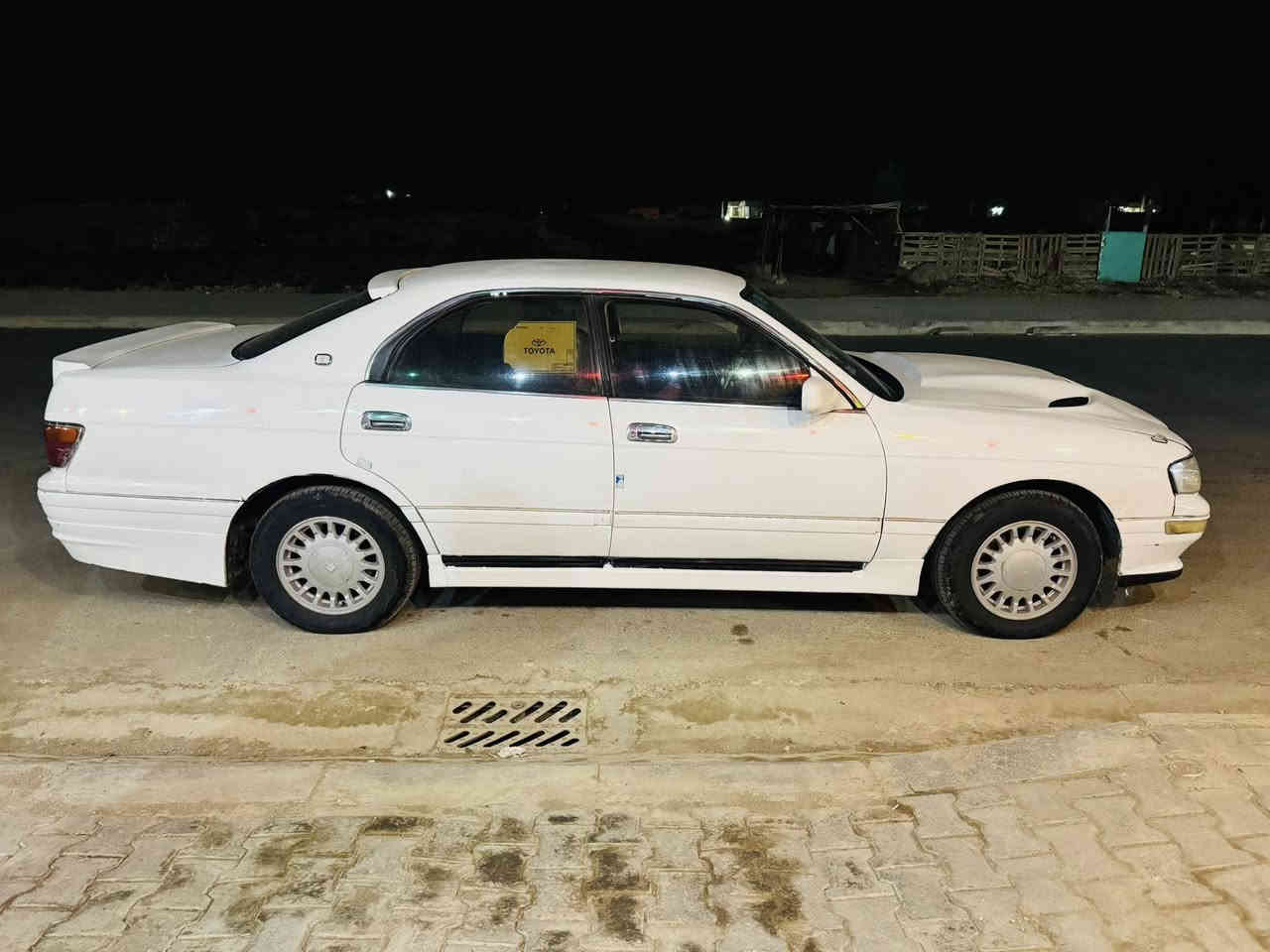 السلام عليكم 
📍بطة منفصل 
📍موديل ٩٣ 
📍رقم بغداد 
📍سنوية لغاية ٢٠٢٧ 
📍 كهربائيات كلها شغالة 
📍محرك وكير مكفولات 
📍وتخم تاير جديد 
📍وحدادية خير من الله 
📍مكان السيارة واسط / الكوت 
📍السعر ٥٤ وبيه مجال 
                                 📍  ( مكلف بالنشر  )
🏳️للأستفسار اكثر 
***********
