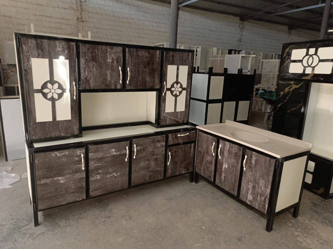 للبيع
مترين مع سنك 
يتوفر توصيل محافظات


**إذا كنت صاحب هذا الإعلان وتريد حذفه لأي سبب، رجاءا أرسل رسالة إلى الدعم الفني**