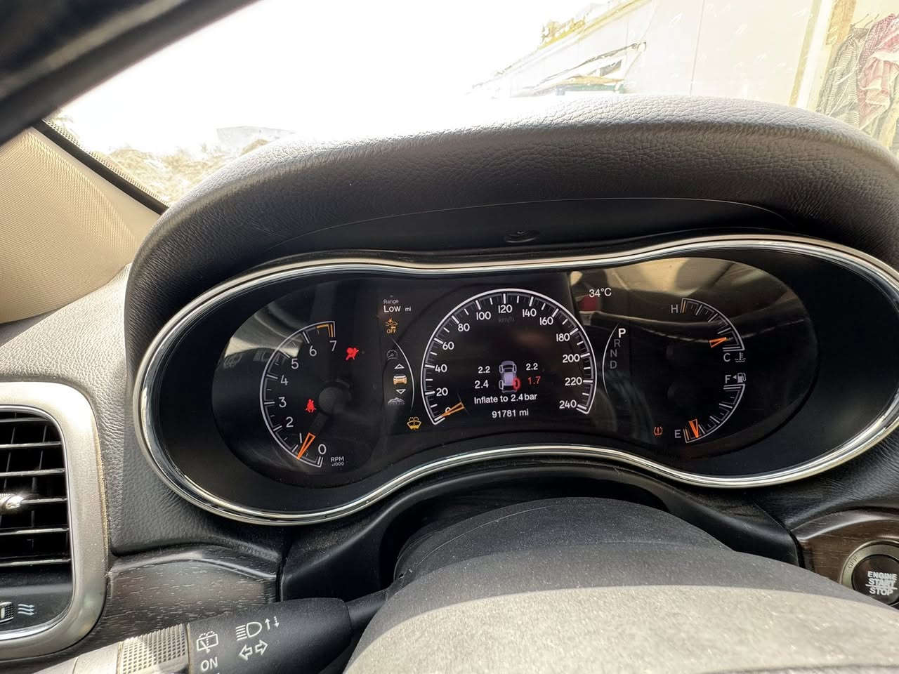 السلام عليكم جيب ٢٠١٨ وارد أمريكي داخل بيجي حساس امامي خلفي رادار امامي خلفي حادثه خفيف السياره لمتد ماشيه ٩٦ ألف سعرها ٢٢٥ استفسار ***********مكاني واسط أو بغداد
