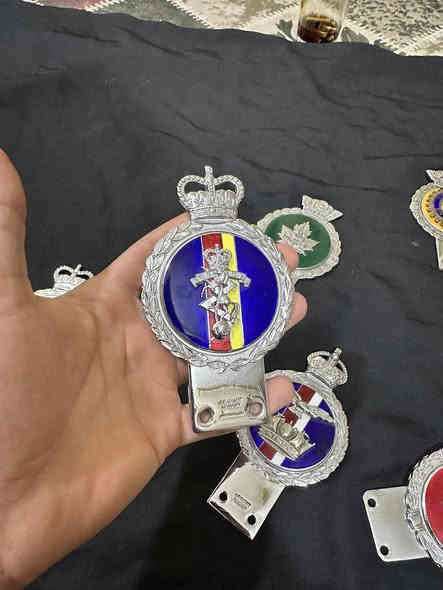 سلام عليكم 
باجات لبيع كلهن فحص 
مكاني حريه  ستفسار متواجد خاص 
***********
