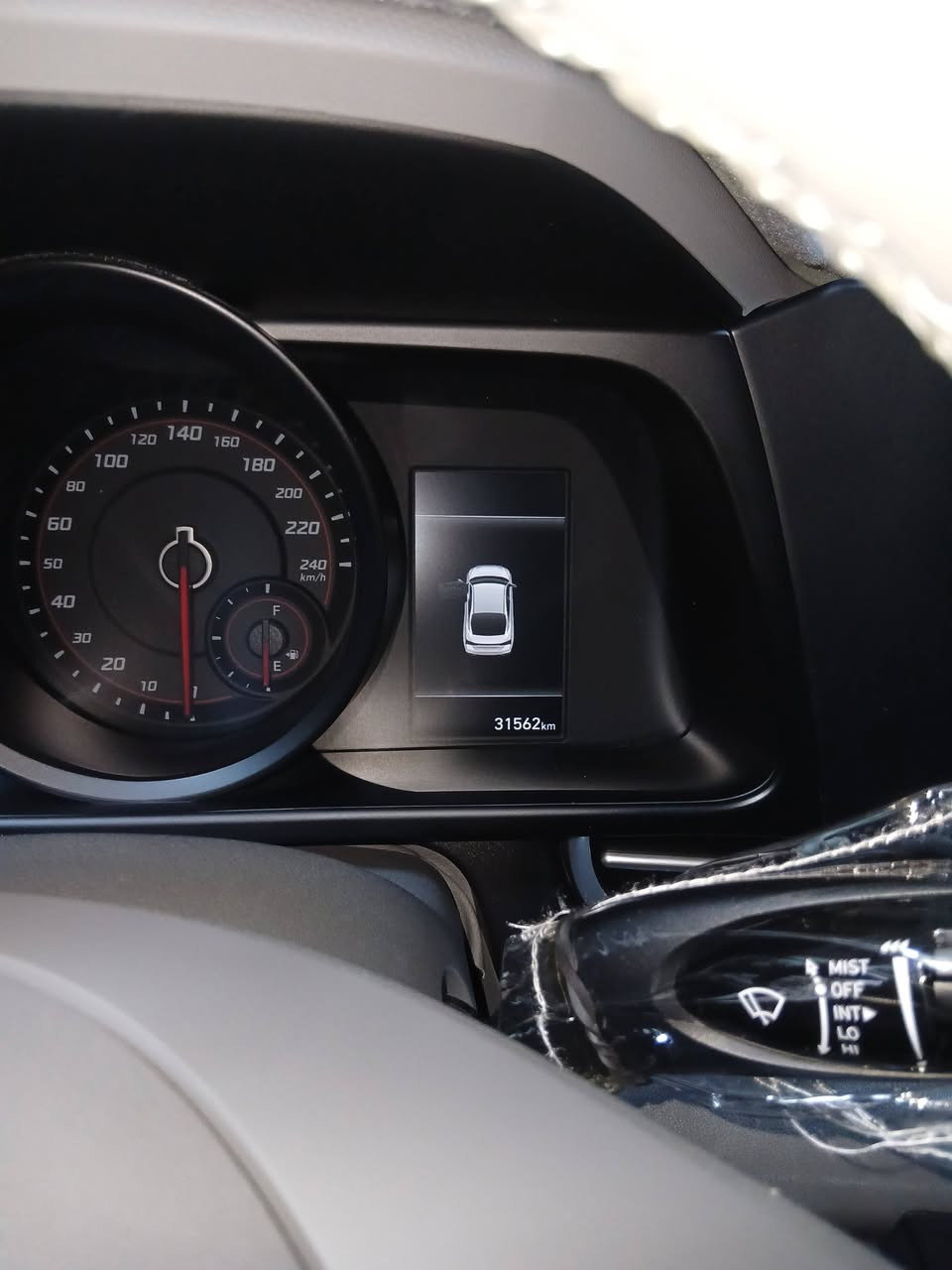 السلام عليكم النترا 23 محرك 1600 دوش ماشيه 31 الف كفاله عامه مدوشمه عام تخم تاير جديد رقم بغداد الجديد
بسمي مكانها بغداد 
السعر 170 وبيها مجال قليل
***********
