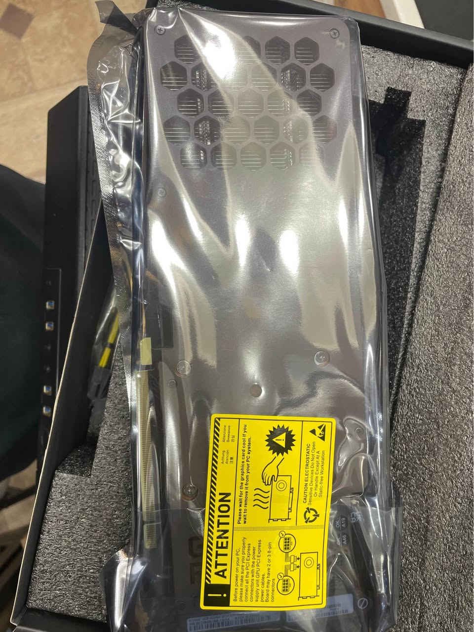 🔥 RTX 3080 Gainward 10GB 🔥  

كارت مخصص للأداء العالي والقوة الحقيقية 💪  
يجي بذاكرة 10GB GDDR6X السريعة حتى يعطيك ثبات وفريمات قوية مع أقصى ضغط بدون تهنيگ أو حرارة مزعجة ⚡

✅ أداء خارق بدقة 4K  
✅ تبريد Gainward القوي وثبات ممتاز  
✅ دعم Ray Tracing و DLSS  
✅ مناسب للگيمنگ الثقيل، التصميم، الرندر، والبث  
✅ استهلاك ممتاز مقابل الأداء الجبار

💥 السعر فقط 585 ألف  
🚚 يتوفر توصيل أربيل, العراق


**إذا كنت صاحب هذا الإعلان وتريد حذفه لأي سبب، رجاءا أرسل رسالة إلى الدعم الفني**