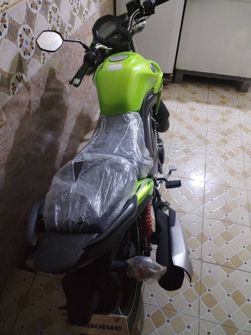 هوجي موديل 2023 صار اسبوع من مشدود زيرو مكمرك بس تروح اسجل كامل مشتري من محمد مزهر اب ملونين 750 وهسه اريده اب ملونين 550 قفل شراي يتصل فقط مكاني رمادي ***********
