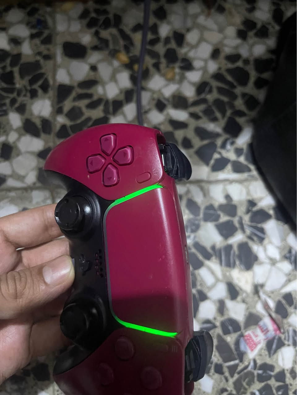 مجموعة جوستيكات اجن وي الغراض 
اصلي باله بلي فور بلي 4وبلي فايف بلي 5 تجاري 
للبيع العدد 5
اثنين شغالات الباقي بيهن مشاكل يعني وحده شغاله بلي فور والثانيه بلي فايف تجاري تشتغل بس بيها مشكله والباقيات طافيات ابيع هيج كوم فحم هالموجود 

مالت البلي فور الشغالة ب25 كلش نظيفة قفل 
مالت البلي فايف ب15 قفل 
العاطلات الوحده ب10 فقل 
ما عندي توصيل مكاني بغداد ام الكبر مقابيل المدينة قطاع 26 المو شراي ويعامل لا يجي رحمه لوالديكم وقبل لا تجي شوف اسعارهن بيش بالسوگ والشراي يجي ويدلل 
رقمي *********** 
موجود خاص واتس هم
