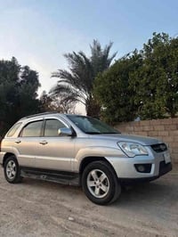 اسلام عليكم كيا سبورتج موديل 2009 خليجي تخم تاير جديد السياره نضيفه ال...