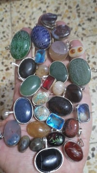 ٣٠حبة • أحجار كريمة • توصيل