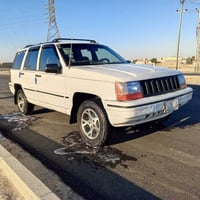 سياره جيب شروكي مديل 93 سياره مكينه كير 3000 حداديه وتخم تاير تمام كهر...