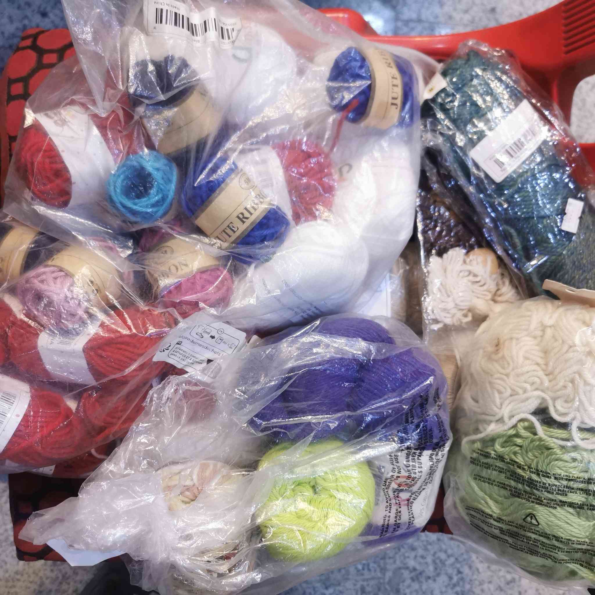 جهاز حياكة 48 سن جديدة بالكارتون مع الملحقات مع علاكة خيوط حياكة كولهم بسعر 35 الف مع التوصيل


**إذا كنت صاحب هذا الإعلان وتريد حذفه لأي سبب، رجاءا أرسل رسالة إلى الدعم الفني**