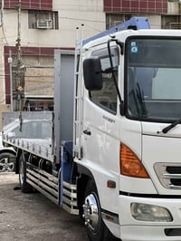 السام عليكم من رخصة الادمن  هينو كرين للبيع  موديل 2023 طول 6 وربع بدي...