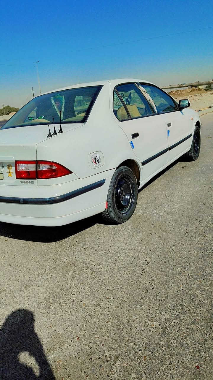 السلام عليكم سمند موديل 2012 محدثه 2017 مكينه كير حداديه تبريد تتفه مكفول سياره جديده وجاهزه الف ماتصرف عليه كهربايات كوله شغاله راعيه يريد مداور سياره احله من صوره المكان النجف ***********
