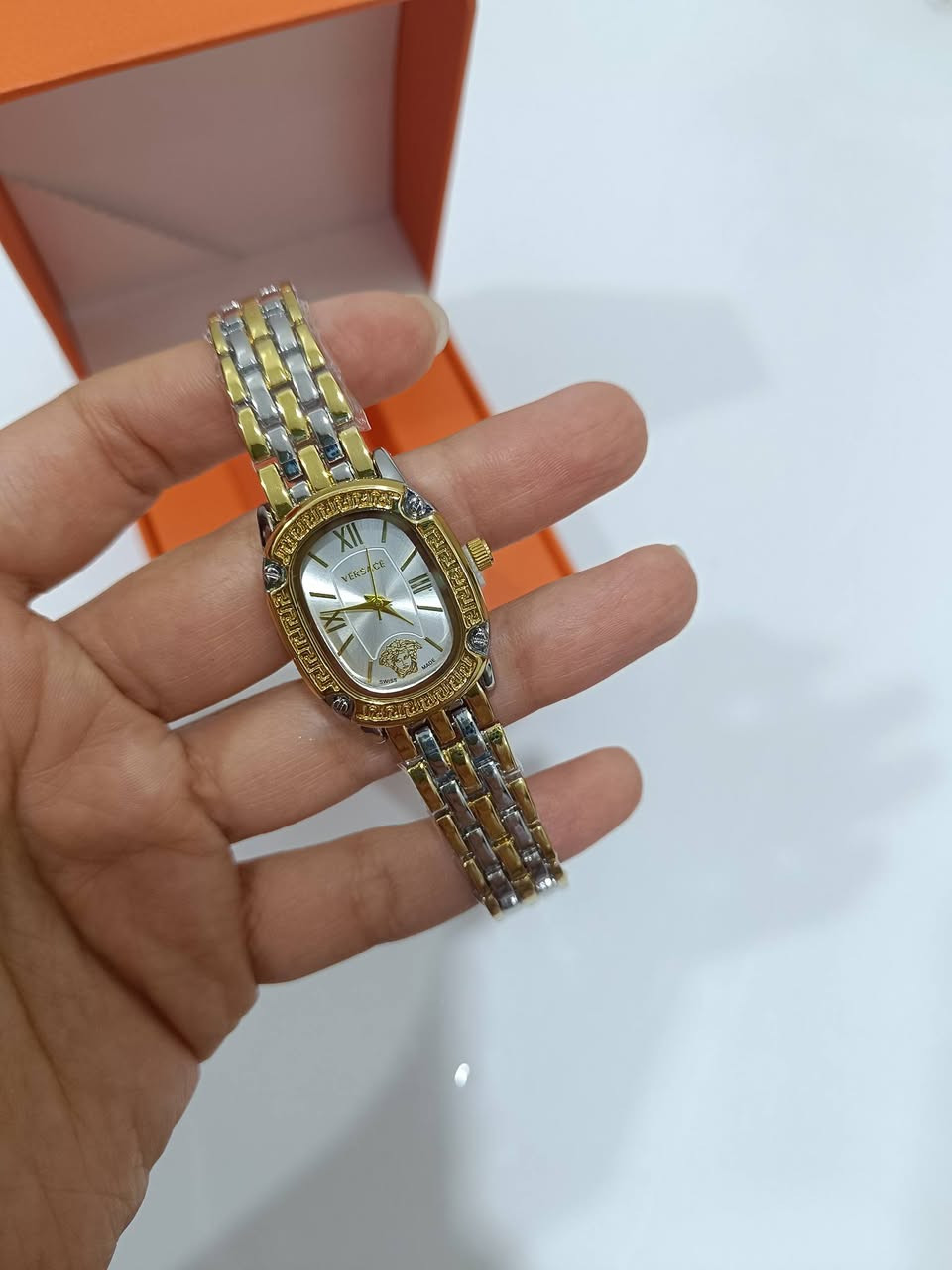 ساعه فيرزاجي نسائي ضد الماء كوالتي عالي جدا قفل فراشه


**إذا كنت صاحب هذا الإعلان وتريد حذفه لأي سبب، رجاءا أرسل رسالة إلى الدعم الفني**