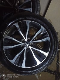 تخم كورلا ١٩seالويل نضيف التايرات تعبانه السعر ٣٠٠ 07700144560