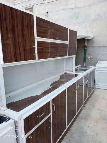 160هەزار
کەوانتەر دوومتر  مەخسەلەی مترو 30 بان ئستیل  لە
کەلاری کۆنم  ***********
