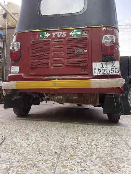 السلام عليكم 
تكتك TVs مديل 18  هزه شهر 11 
مرقمه لوحه وسنويه بسمي تحويل مباشر 
تكتك جاهزه وخير من الله 
السعر 4300 
بغداد بوب الشام 
***********
