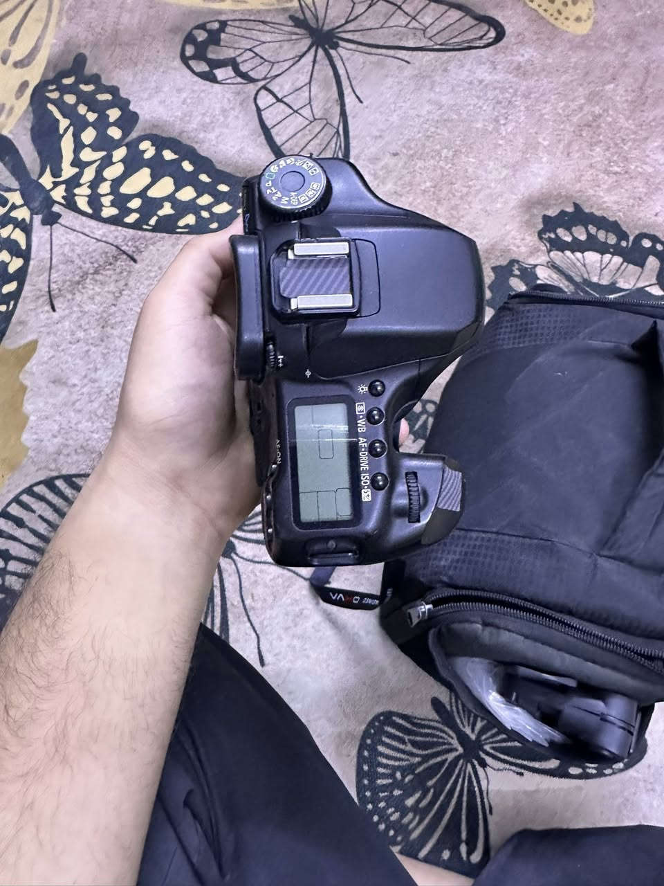 سلام عليكم كأمره كانون D40 مستخدمه كلش قليل بعده جديده مصور بيه بس 4 صور او جنت ضامه زوم عدد 2 شريط رقبه ثنين تحويله مال نقل من الكامره لجهاز تايبسي جنطه شاحنته رام واحد تيره بطاريه عدد واحد او كوم شغلات بعد عندي وياه الي يحب يجي او يفحصه او يشوف تصويره لان ما اعرفله او خذته على ساس اتعلمه او أصور او ما صارت لان لتهيت بشغل او ثاني شي  السعر 450 او بيه مجال عنواني بغداد بياع تقاطع درويش رقمي ***********
