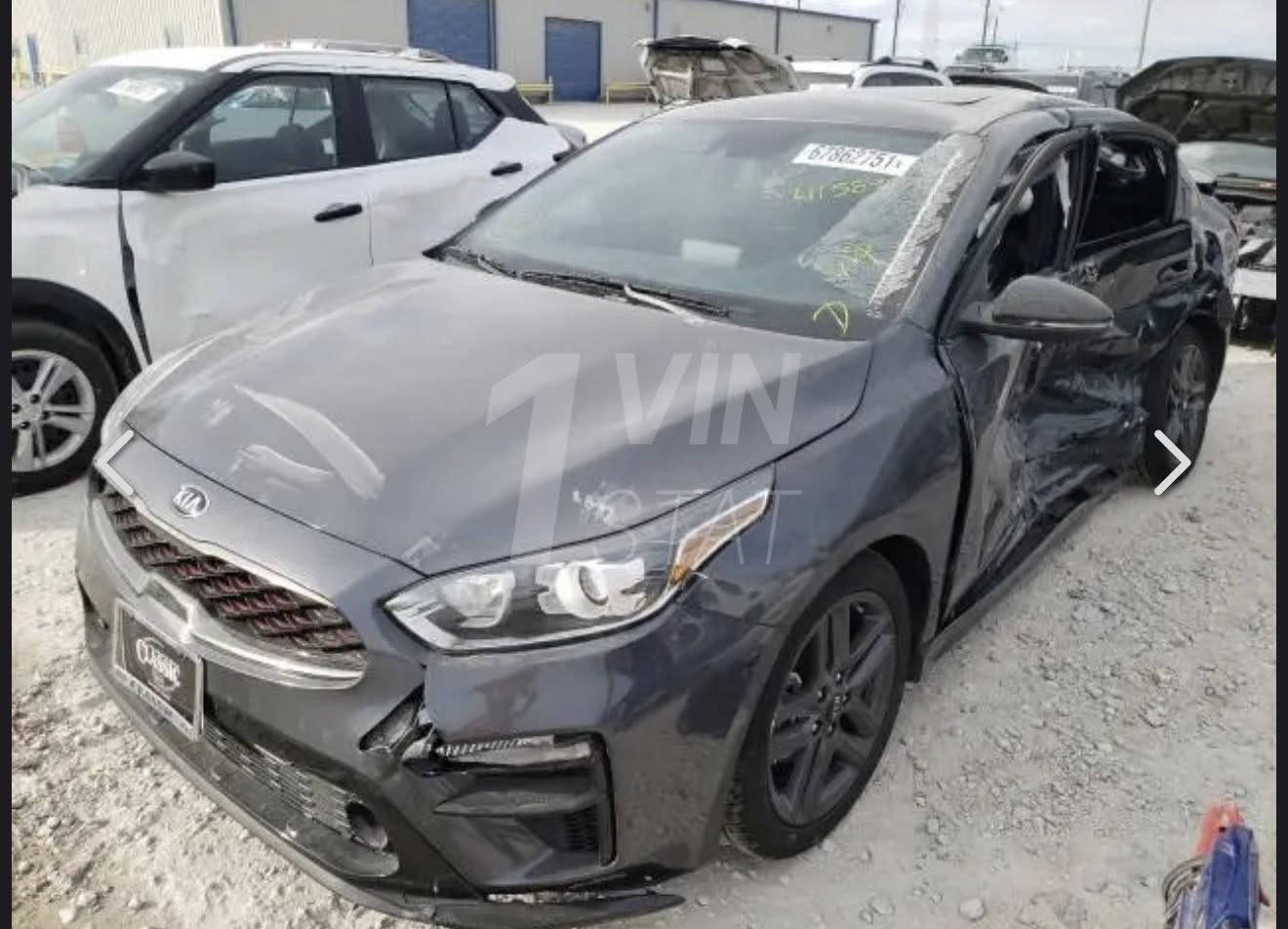 سلام عليكم فورتي مديل 2021جي تي لاين فول فول موصفات محرك 2000 السيارة نظيفة ماشية 39الف ميل  سلايت تثبيت مسار تحديد سرعة حساس امامي حساست جانبي مرايات ناشر صور الحادث سعر السيارة ب 145و بيهة مجال 
الاتصال***********
