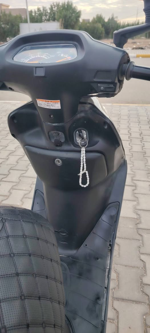 سلام عليكم دراجه سبيسي ياباني كامله مكمله مفتوحه مره وحده بس فقططط كفرات ابو لختم  تايوان سلف هندر شغلت شلعه ومعدل شرط كله شغاله كرهبايات شغاله  قفل ستيرن قفل جنطة شغالت ماكان كوت زهراء قرب صيدليه ريهام  .
رقم الهاتف ***********
