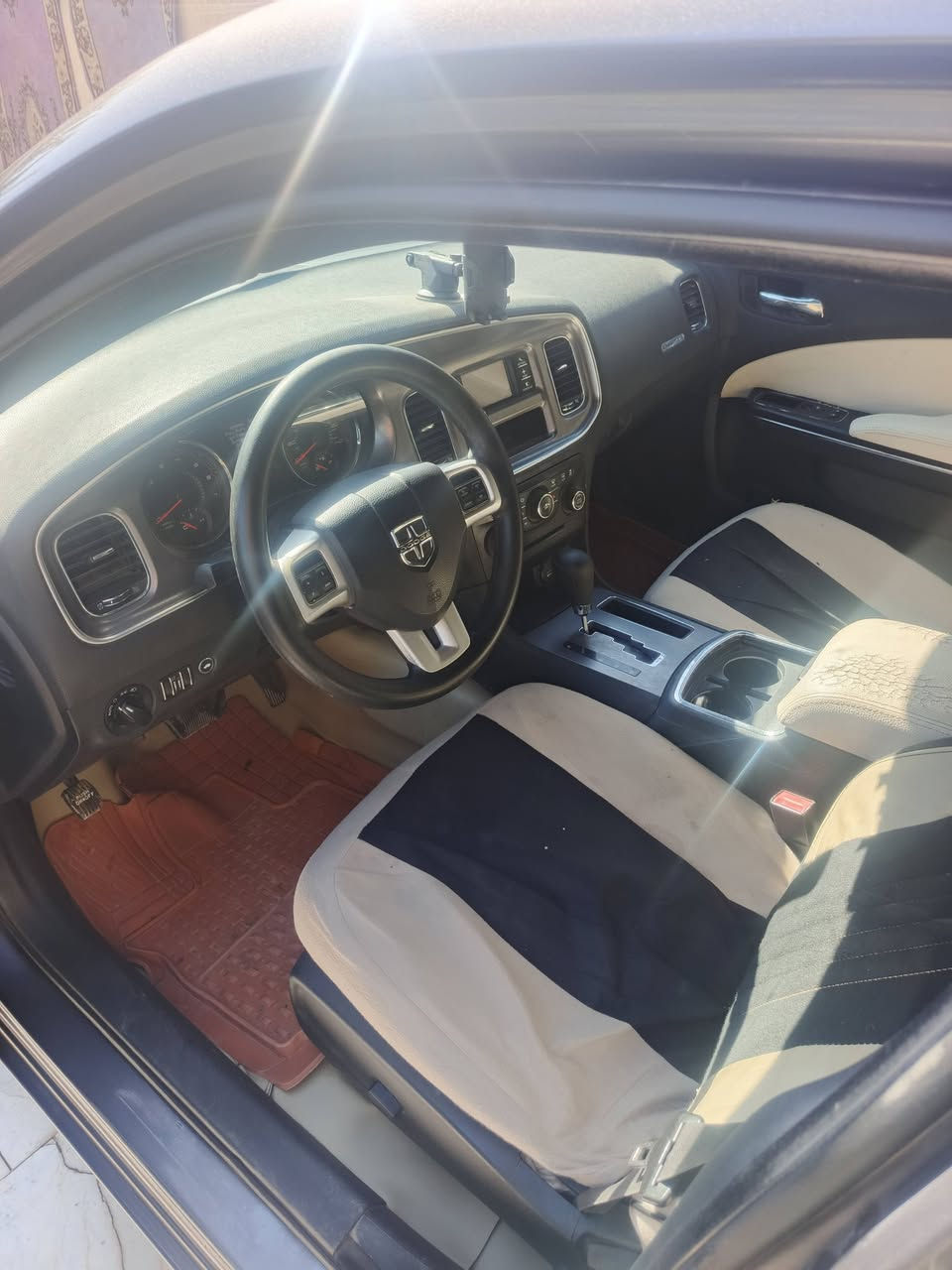 ياالله سياره كلش نضيفه ستخدام شخصي مال بيت مامشتغله خط شارجر مديل ١٤سياره مكفوله كفاله سعر١٥٥ ***********
