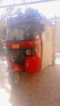 للبيع موديل 18 رقم وسنويه مكاني بغداد رشاد 07737446586