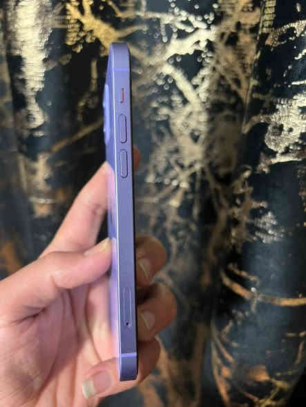 السلام عليكم /ايفون 12عادي ذاكره128التلفون ماستر مامفتوح وتر نظافه95 السعر 375 فقط وتساب***********مكاني بغداد
