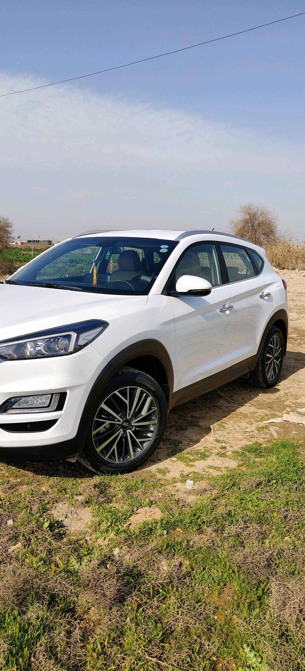 السلام عليكم
توكسون 2020 
كشنات كهربائي 
شاشه  كبير كاميرا خلفيه 
ماشي 25 الف فقط 
سبير ما نازل بعد 
رقم اربيل باسمي كربون بنزين 
***********
‏‪0770 564 7780‬‏
سعر 240
السيارة وضع شركة مكفول 
. مكان الموصل القبه قراقوين
