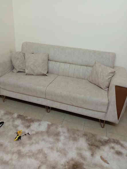 تخم 10 مقاعد نضيف ب280 مكان بسمايه. *********** واتساب
