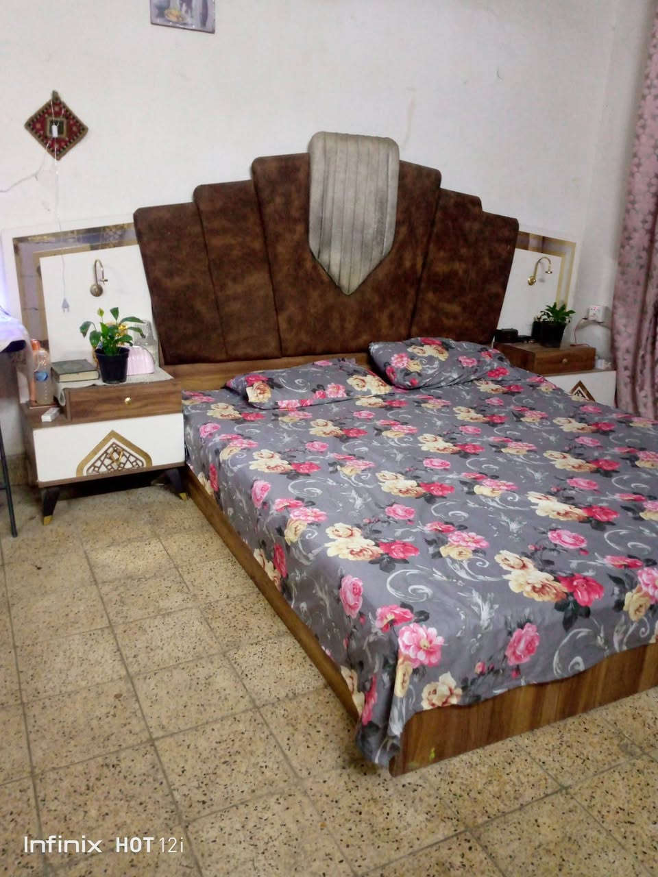 السلام عليكم
غرفة تركي للبيع مكاني بغداد الشعب 
السعر 400 الف حتا ما اتعبك


**إذا كنت صاحب هذا الإعلان وتريد حذفه لأي سبب، رجاءا أرسل رسالة إلى الدعم الفني**