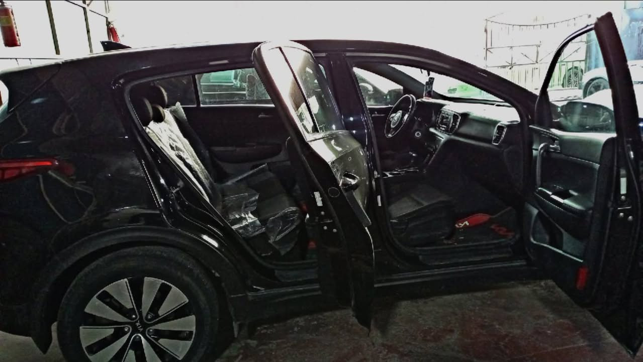 معرض بركة الرحمن
سبورتج موديل 2017 السعر خاص متوفر مدار 24 ساعه نضافه فول الاستفسار علا هذا رقم  *********** متوفر لدينا اقصاد جميع انواع السيارات عنوان المعرض بغداد الشعب قرب سوق شلال
