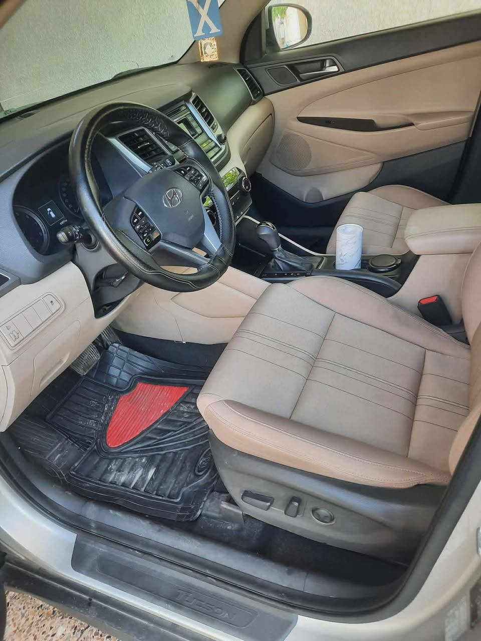 توسان ١٧ خليجي مكفوله من الصبغ ماشيه ٩١ الف ت*********** السعر ١٦٧ مكان السياره الغزاليه
