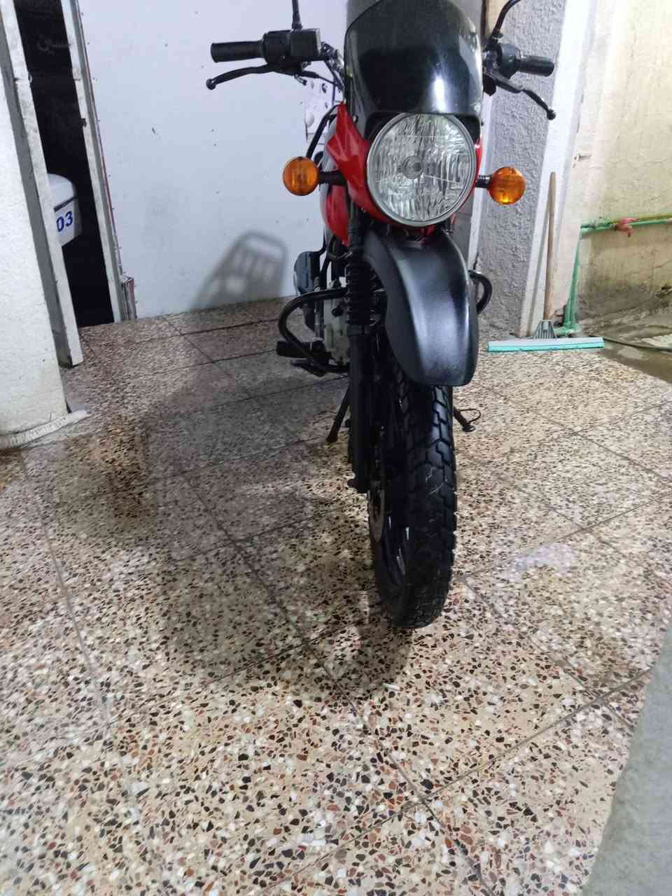 دراجة زيرو زيرو
وراقه صوليات شرط ترقيم 
بوكسر نازله 23 شكل 23 كفاله عامه من كلشي 
دراجة نظافته 100% حته عده ماشركه بيه 
نظيقه بشكل ستخدام شخصي جانج مضمومه
كله وضع شركه كلشي مابدل بيه مكاني شهداء العبيدي 
***********
