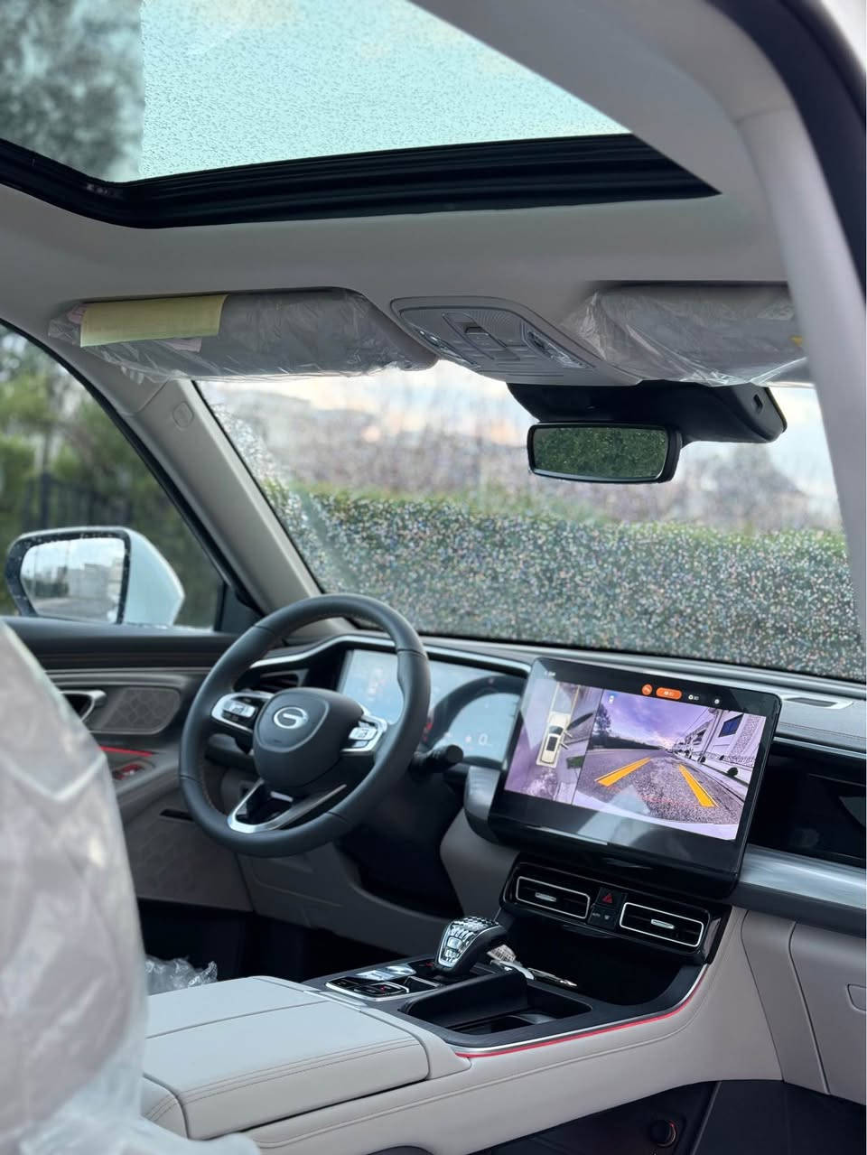 GAC 8 
موديل 2025 
‎🔥 سعري 255 وةرقةي 🔥 
فول فول موسافات 
 سيارةكةي صفر كم مةتر هيج نةرؤيشتي 
بانؤراماي 
شاشة گةورة 
بةسمة دوو دةرگا بةسمة 
دوو گوشين كارةبا 
ويل گةورة 
مكينة 20T  تؤربؤي 
سيارةكةي عايلى 7 نةفري 
زةماني 10 سال لةكةل 
ئؤتؤ هؤلد 
تةبريد مةركةزي  
بينج كاميرة 5 360 پلة 
گيج الكترؤني 
شغال 
زةماني فةرمي شريگة GAC لةكةل 
هةر جي موسافات دةوي لة سيارةكة داية 
هةوليرة 
رةقم تةلةفون *********** أربيل, العراق
