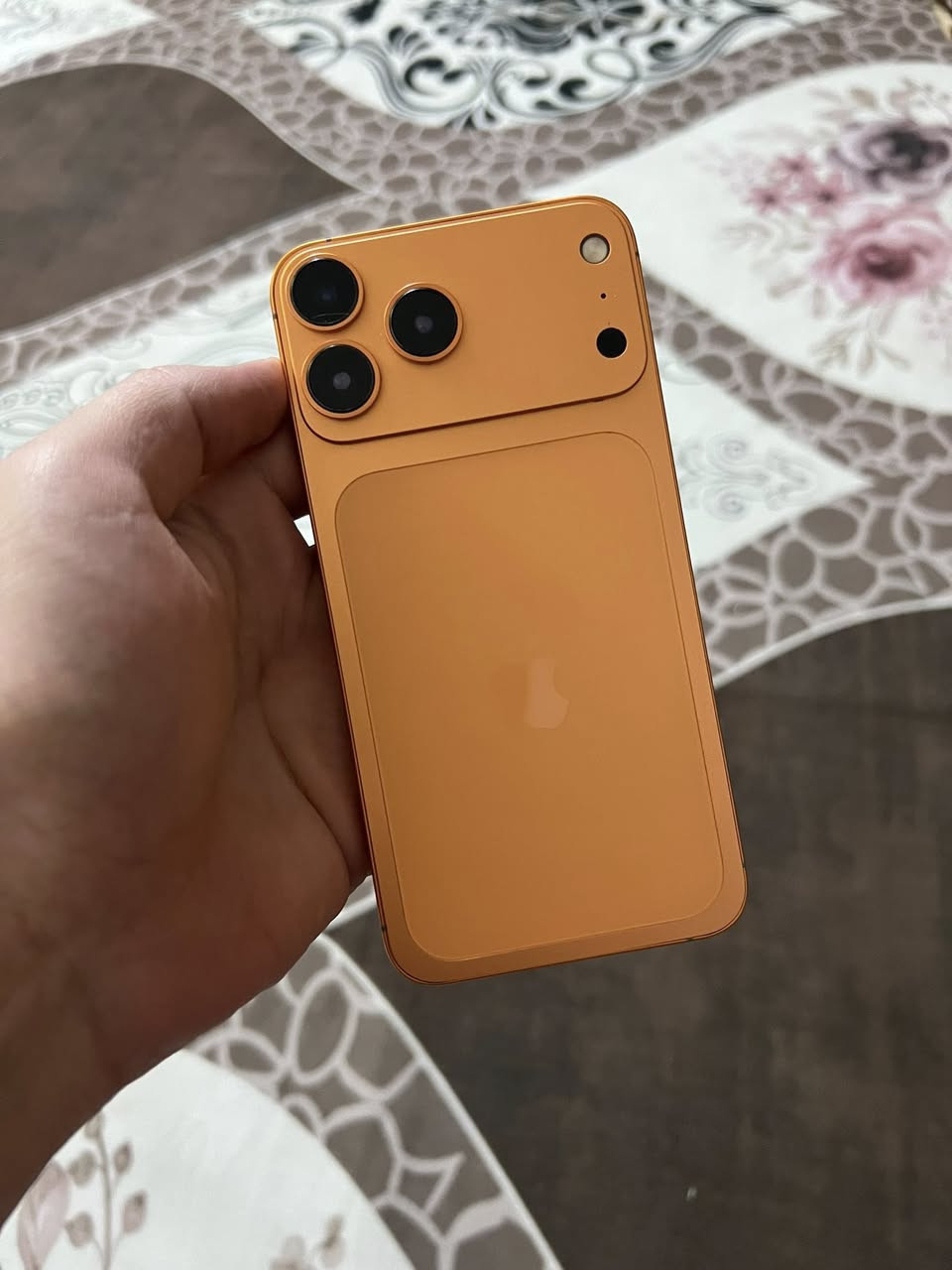 السلام عليكم ايفون اكس ماكس محور 17 برو ماكس تحوير انور ابل غني عن تعريف الجهاز مكفول من اي قطعه مبدله كله بلادي ذاكره 256 جهاز جديد ونضيف كلش وشرط ضمان من اي خلل  وكلشي بي  شغال  بيع اوً مراوس لشراي يتصل *********** 
واسط الكوت العزه جديده
