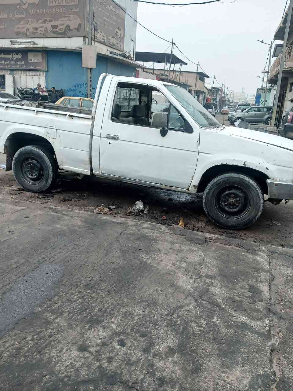 نيسان بيكب للبيع   اوتوماتيك  موديل 87 سنويه 27  مكان البصره الزبير  ***********
