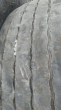 زوج تاير 5-17 R10 تايلندي،نص عمر،للبيع بغداد حي النصر ***********
