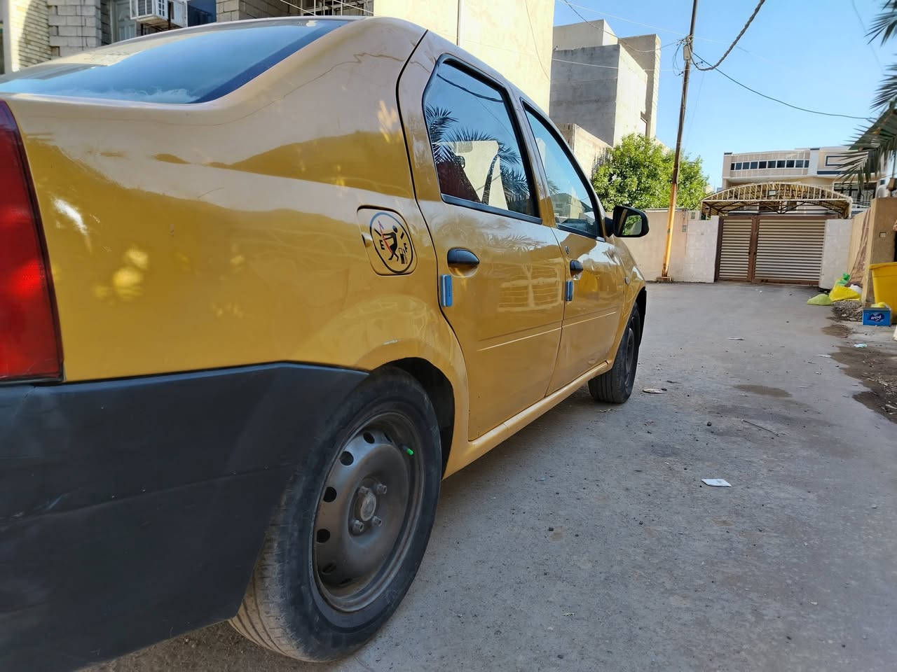 السلام عليكم رينو لوكان 2010 مكفوله من كلشي تبريد منضومه جديده صدر جديد كهربائيات محرك حاويه مكفول السياره ما نقصها شي هزه وجامه جديده ما تصرف عليها شي كامله من كل شي السعر 37وبيها مجال قليل ماكاني بغداد الراشديه ***********
