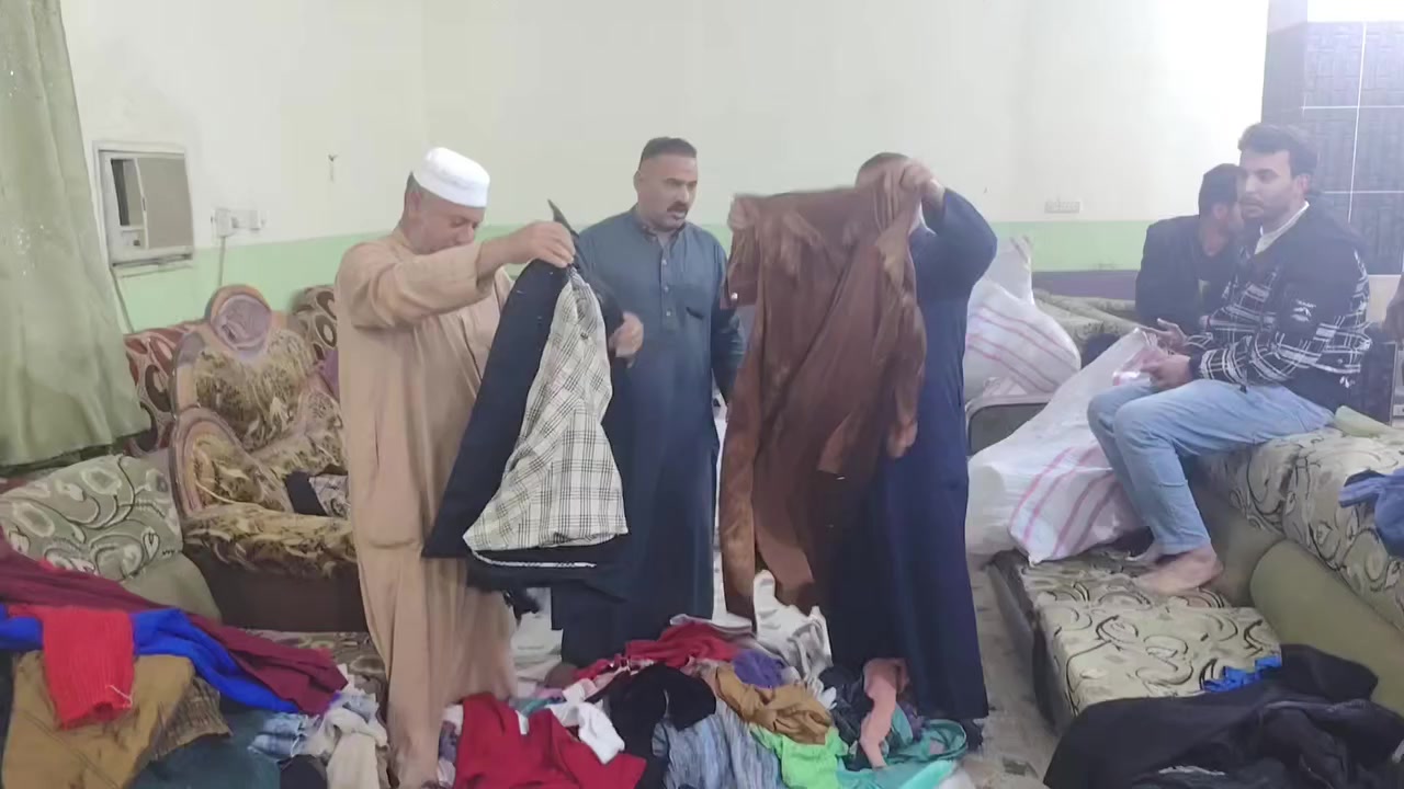 السلام عليكم ورحمة الله
هاي ملابس
في حسينيه بيت خليفه
توزيع  ساعه ٣ ونص  العصر
***********
***********
