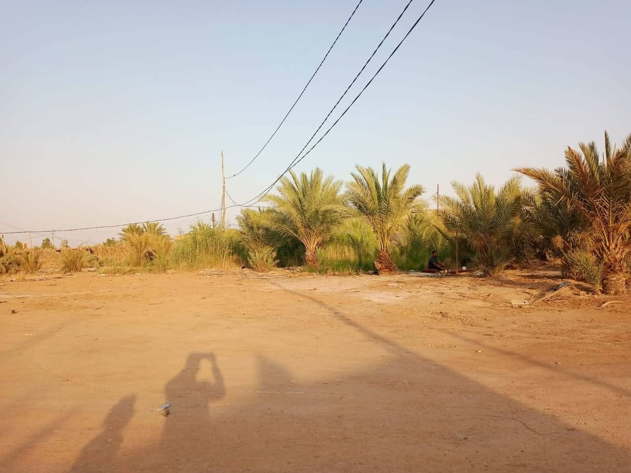 بيتين معه دونمين  وبستان 70نخله مختلفه النواع حسب المساحه وبراني 16متر يبعد عن شارع العام 50متر  مقابيل بانزين خانه السنبله الذهبيه ال ستفسار ***********
