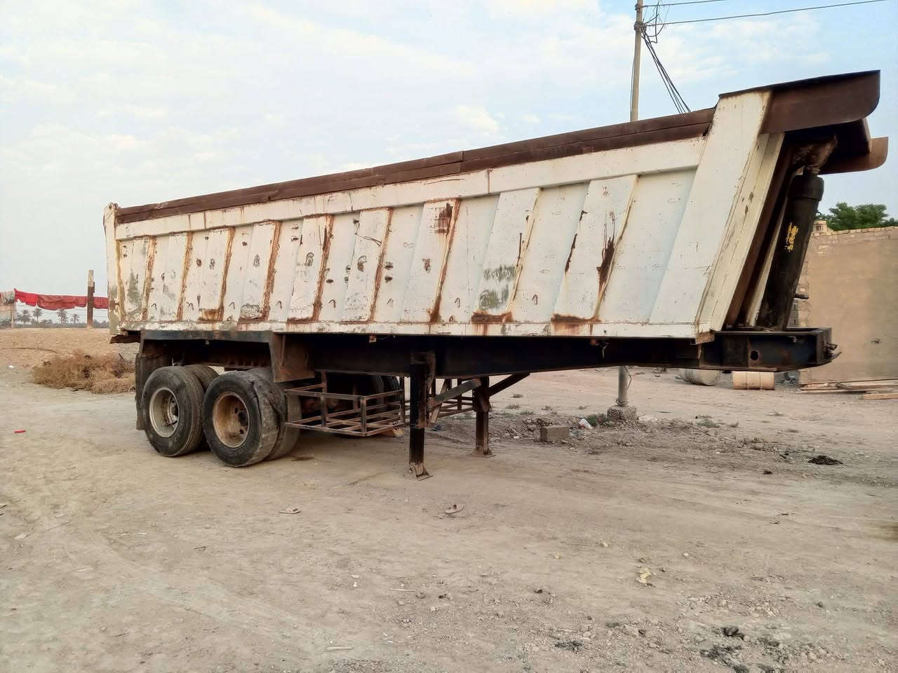 السلام عليكم سياره سكانيه جكسن سوبرين تخم تاير السعر 3 دفاتر وربع ***********
