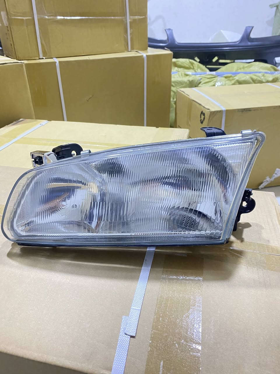 لايتات كامري ٢٠٠١ زجاج جدا راقي بيها ضمان
للاستفسار راسل الصفحه او اتصل على ارقام التاليه 
***********اسياسيل
***********واتساب
