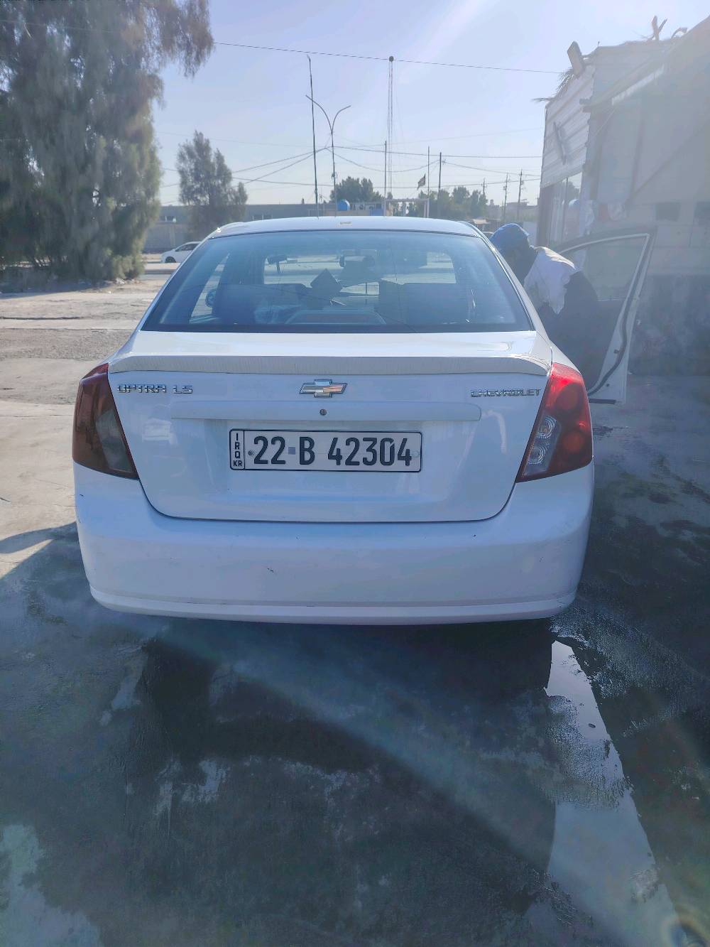 سيارة شيفروليه لون أبيض للبيع. بحالة جيدة ومتينة، مثالية للاستخدام اليومي. داخلية نظيفة ومفروشة بشكل مريح. تسع الباركات الأمامية والخلفية بالإضافة إلى مساحة تخزين واسعة في الصندوق. 

السعر قابل للتفاوض. للمعاينة أو للاستفسار، يرجى الاتصال عبر الرسائل.