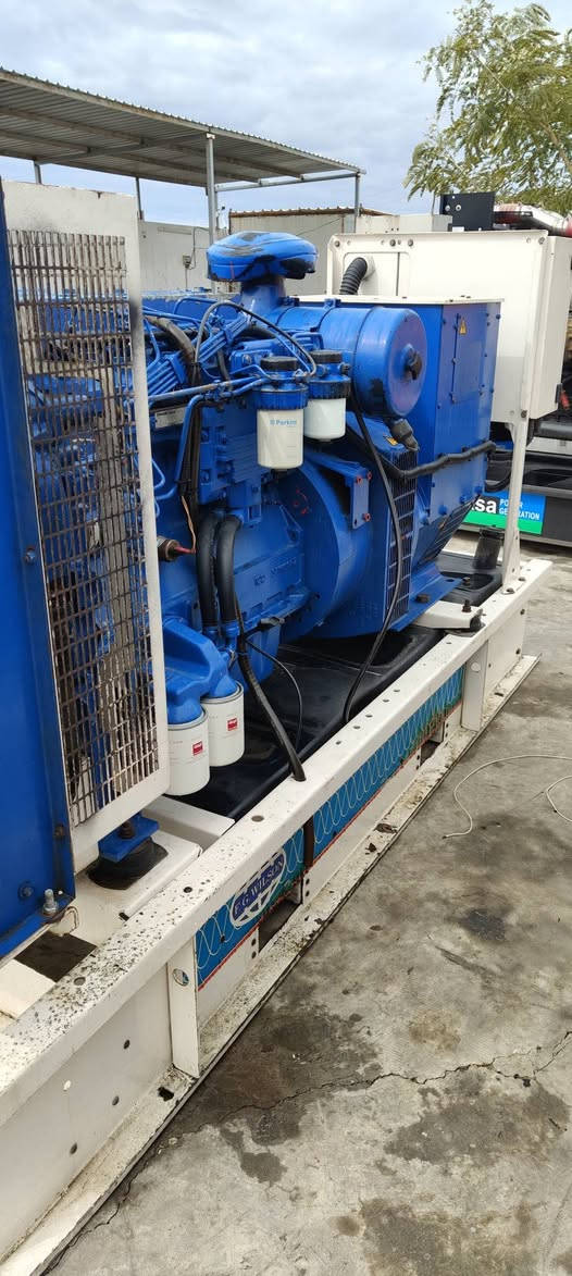 السلام عليكم 
بيركنز اف جي ولسن انكليزي اصلي 
6 اسلندر 
110 كيفي 
ساعات العمل 1900 اصل 
اوربي دخول جديد 
منضومة حماية كامله
شرط برغي ممفتوح بيهه
شرط الشغل والظمان 
يوجد لدينا انواع المولدات بمختلف الاحجام 
الاستفسار الاتصال 
***********
***********
