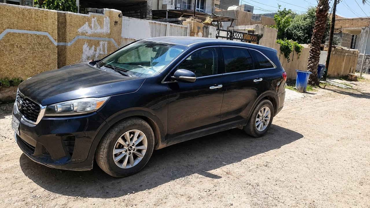 سورنتو  2019 فوول مواصفات
وارد امريكي بدون حادث 

مكفوله من الصبغ والتبديل 

كير ومحرك خير من الله
 

محرك 6 سلندر / 7 راكب  

🔰 مواصفات 

بانوراما 

بصمه تشغيل 

بصمه ابواب

فور ويل AWD 

كشنات كهرباء

كشنات تدفئه تبريد

كشنات خلفيه تدفئة

جنطه شفط كهرباء 

حساسات اماميه وخلفيه

رادار امامي وخلفي

شاشه كبيره تدعم 

اندريد اوتو و ابل كار بلي

سايد بريك بصمه

اشاير مري 

مري شفط

تبريد 3 قطع مناخ منفصل

شاحن واير ليس

نظام نزول منحدرات

وبعد بيه هواي مواصفات

📍مكاني بغداد الدوره

رقمي.. ***********
