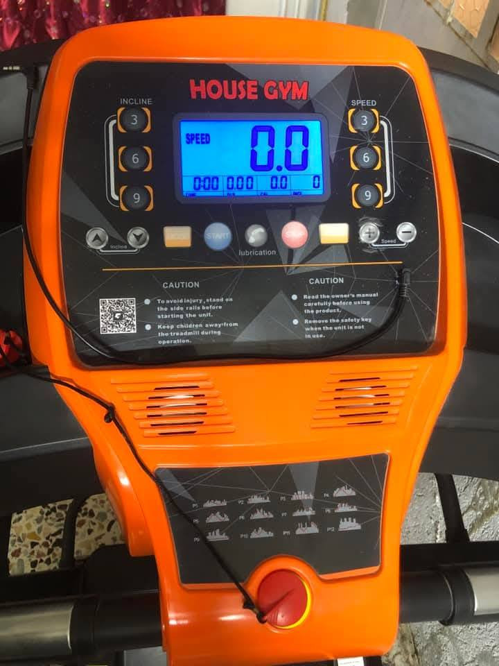 جهاز جري  HOUSE GYM T900A
لون اسود 
المواصفات :
السرعة الكليه 14 كم 
اواكس 
مغناطيس امان 
ميزة الجبلي 
وجهاز هزاز لأذابة الدهون


**إذا كنت صاحب هذا الإعلان وتريد حذفه لأي سبب، رجاءا أرسل رسالة إلى الدعم الفني**