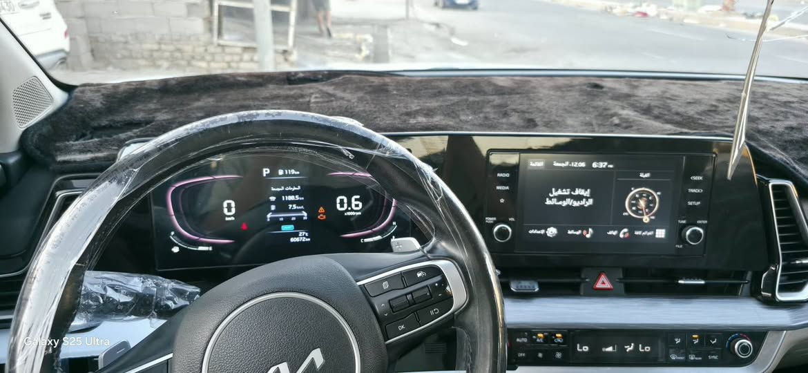 السلام عليكم 
سبورتج ٢٣ للبيع سيارة جديدة ومكفولة السيارة ماشية ٦٠ 
مواصفاتهة 
بانوراما 
كشنات تدفئة 
تدفئة ستيرن 
هندبريك دكمة 
اشاير ترحيب 
تشغيل عن بعد 
مري شفط 
بصمة ابواب 
اوتو هولد 
صندوك كهرباء ذكي يفتح عند الاقتراب من الصندوك
اشاير بلمري 
وهواي مواصفات بيهة بعد 
السعر ٢٢٠
للاستفسار الاتصال ***********
